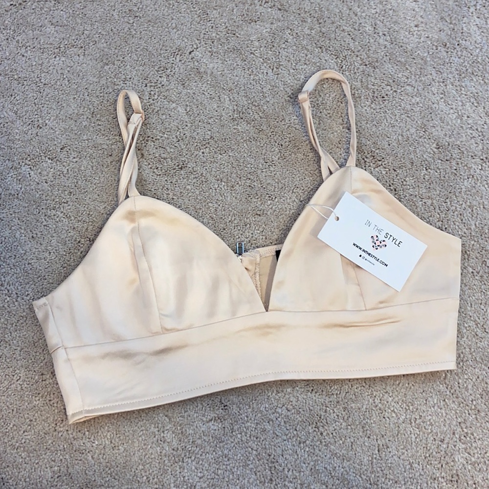 NWT CREAM CROP TOP